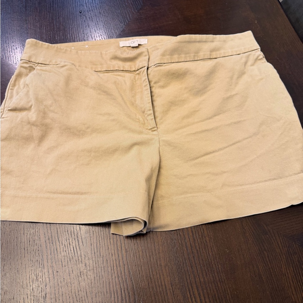 LOFT Light Tan Casual shorts